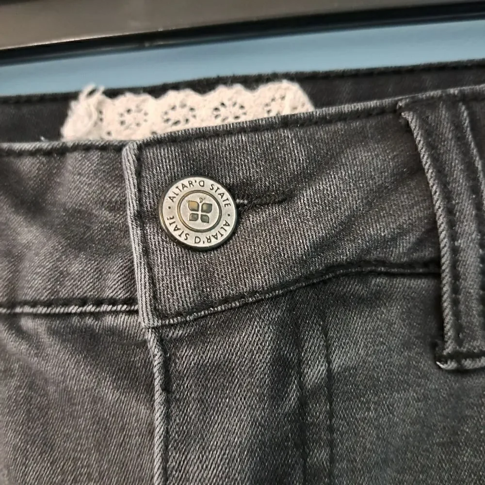 Altar'd State Distressed Henrix Raw Hem Rewash Black Summer Short Size 27